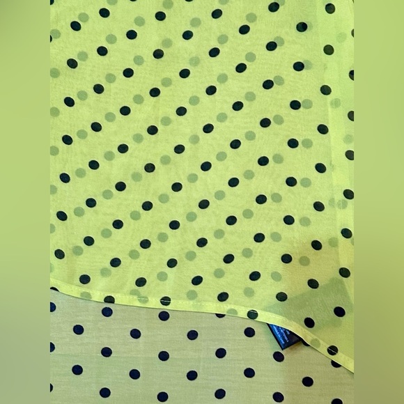Forever 21 Sheer Lime Green Polka Dot Hi-Low Blouse Women’s Size Medium - Picture 4 of 10